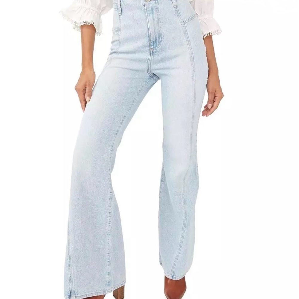 We The Free Florence Flare Jeans High Waist Light Wash Denim Women's 28 Boho
